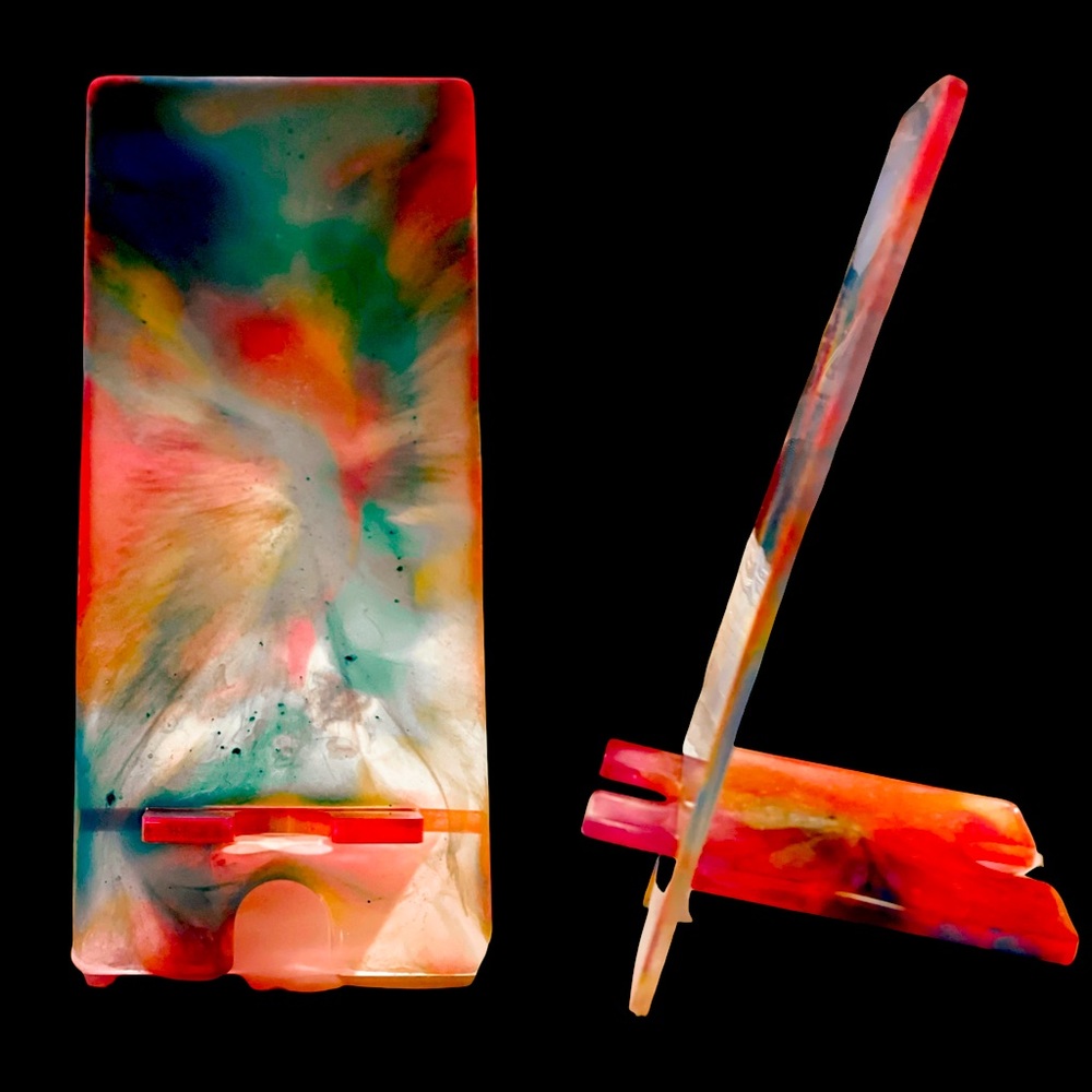 Resin cellphone/tablet stand